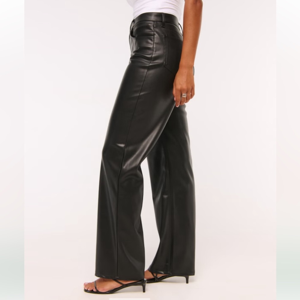 TALL NWT Curve Love High Rise 90s Relaxed Vegan Leather Pant - Picture 4 of 7